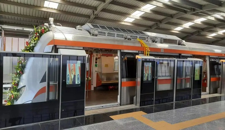 采用方大轨道交通屏蔽门系统的 印度艾哈迈达巴德地铁一期正式开通运营